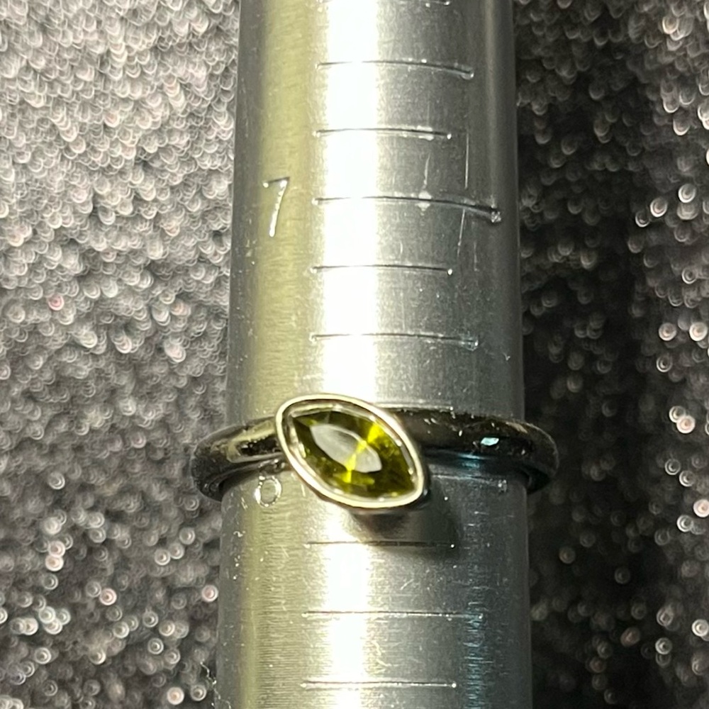 Vintage faux peridot ring